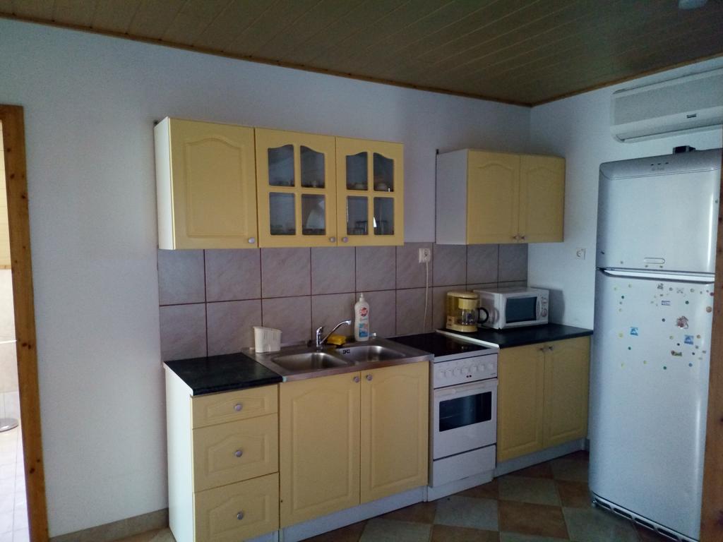 Aniko Apartmanhaz Balatonfoldvar Bagian luar foto