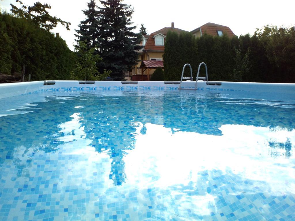 Aniko Apartmanhaz Balatonfoldvar Bagian luar foto